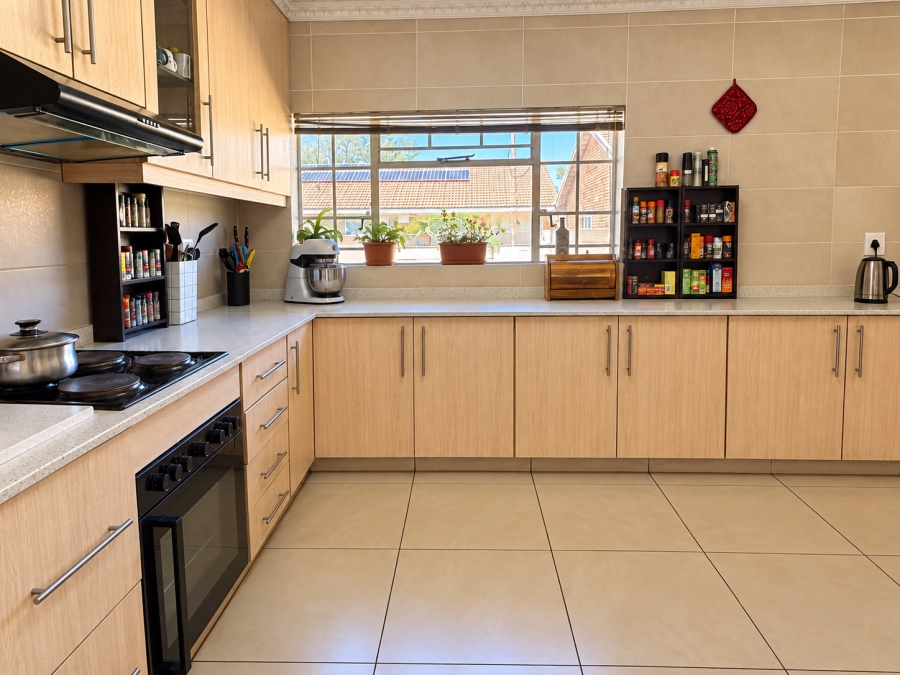 5 Bedroom Property for Sale in Vaalpark Free State